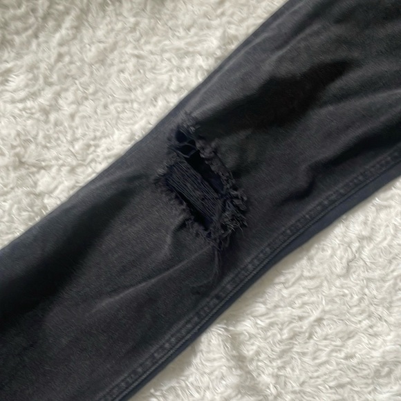 Boyish Black Distressed Jeans with Frayed Hem - Picture 13 of 15